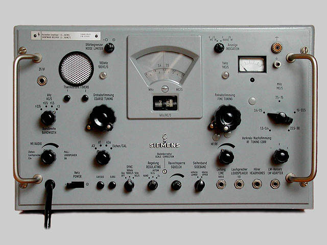 《每周一机入库》之61： 德国西门子 SIEMENS E311 -E1 三次变频十七灯短波接收机 (初稿)