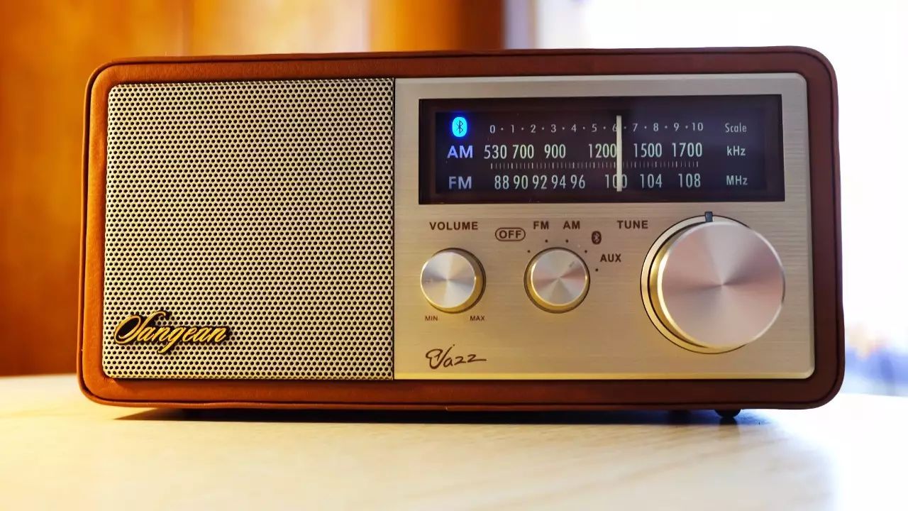 音质浑厚 山进收音机 JAZZ WR-11BT 台式音箱深度体验