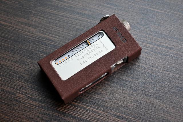 复古收音机重生！飞傲RR11解锁耳放解码双模HiFi新玩法