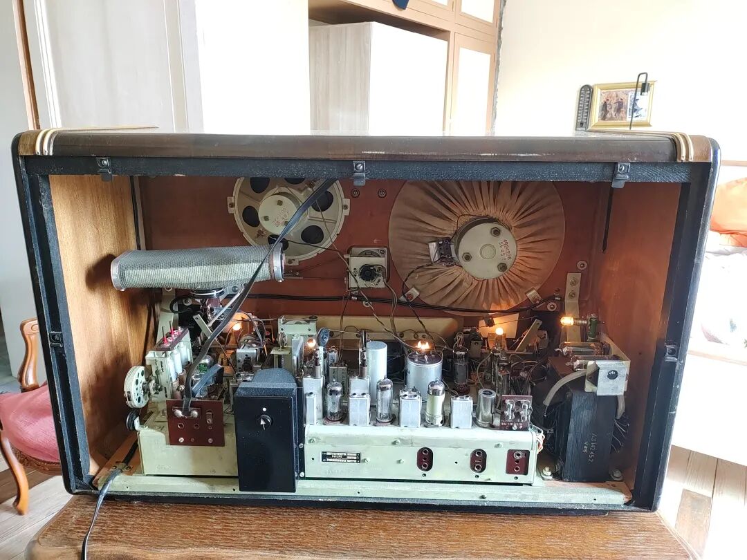 大个子电子管收音机