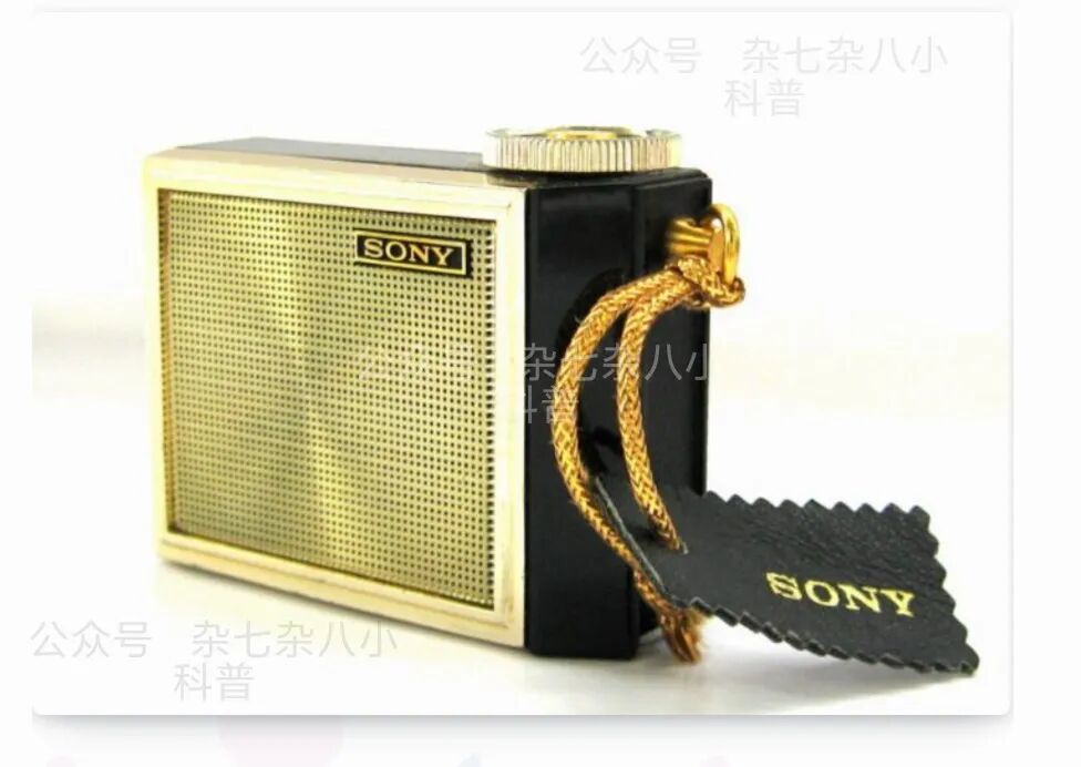 使用纽扣电池的索尼微型收音机——超小机身，塞进去8晶体管电路！