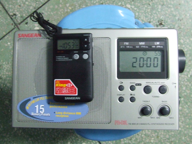 山进数位式二波段收音机随身收听王sangean dt-125对比篇
