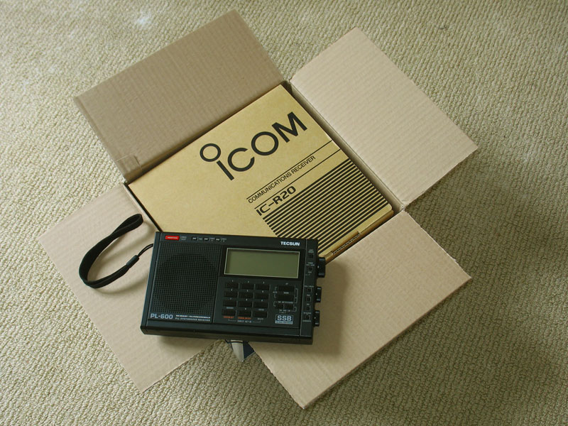 收音机之进口倚天(ICOM IC-R20) VS国产屠龙(TECSUN PL-600)