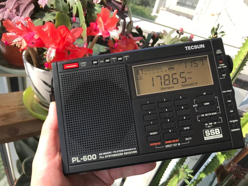 看德生PL600，收音机永远是老版的香？