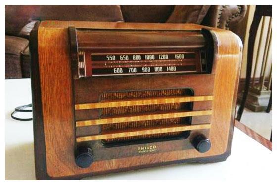竟能收到60多年的新闻，这台收音机专家也无法解释